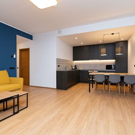 Self-Check-In 2 Bedroom Apartment With A Terrace And Free Parking Tallin Exterior foto