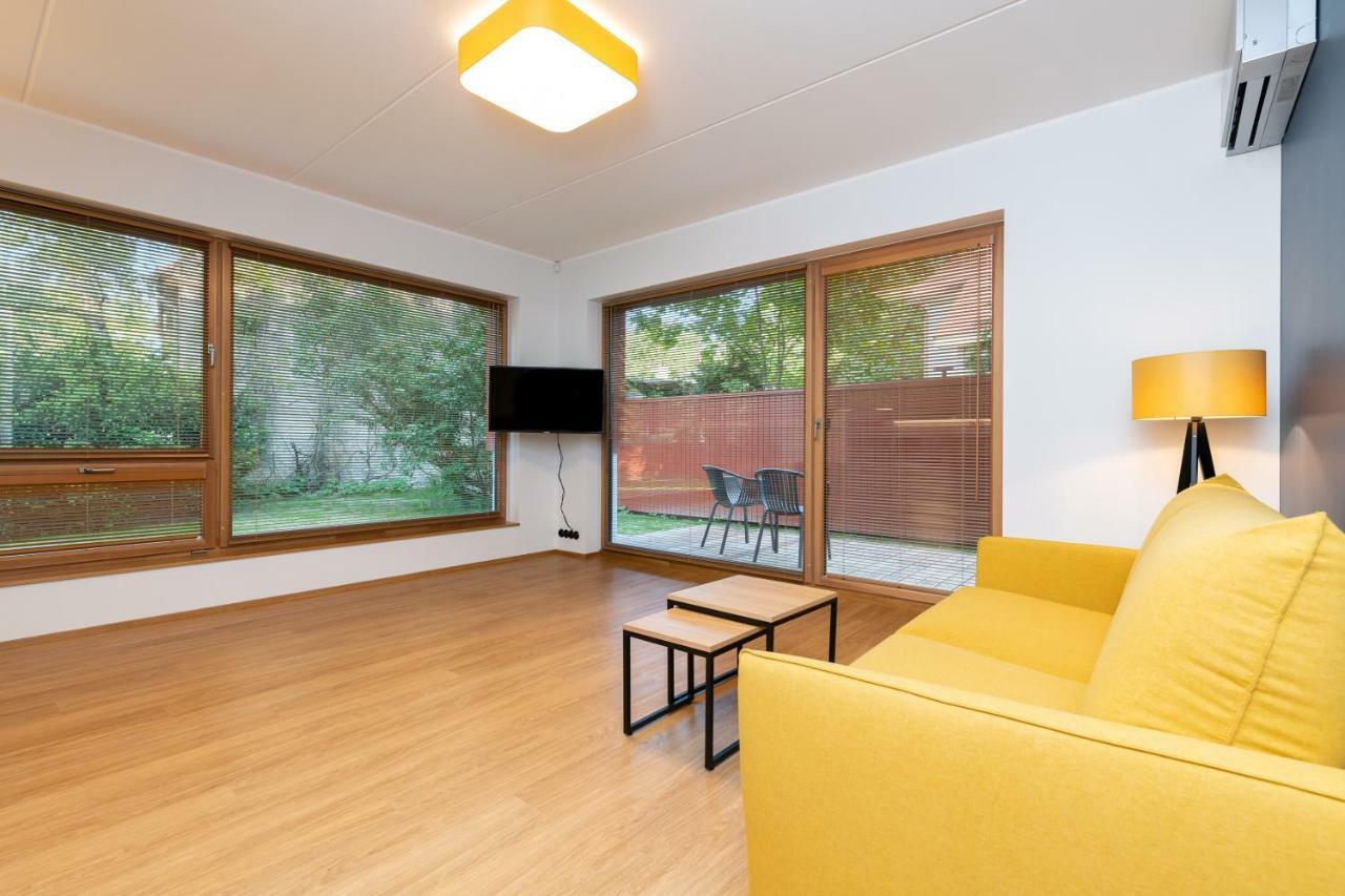 Self-Check-In 2 Bedroom Apartment With A Terrace And Free Parking Tallin Exterior foto
