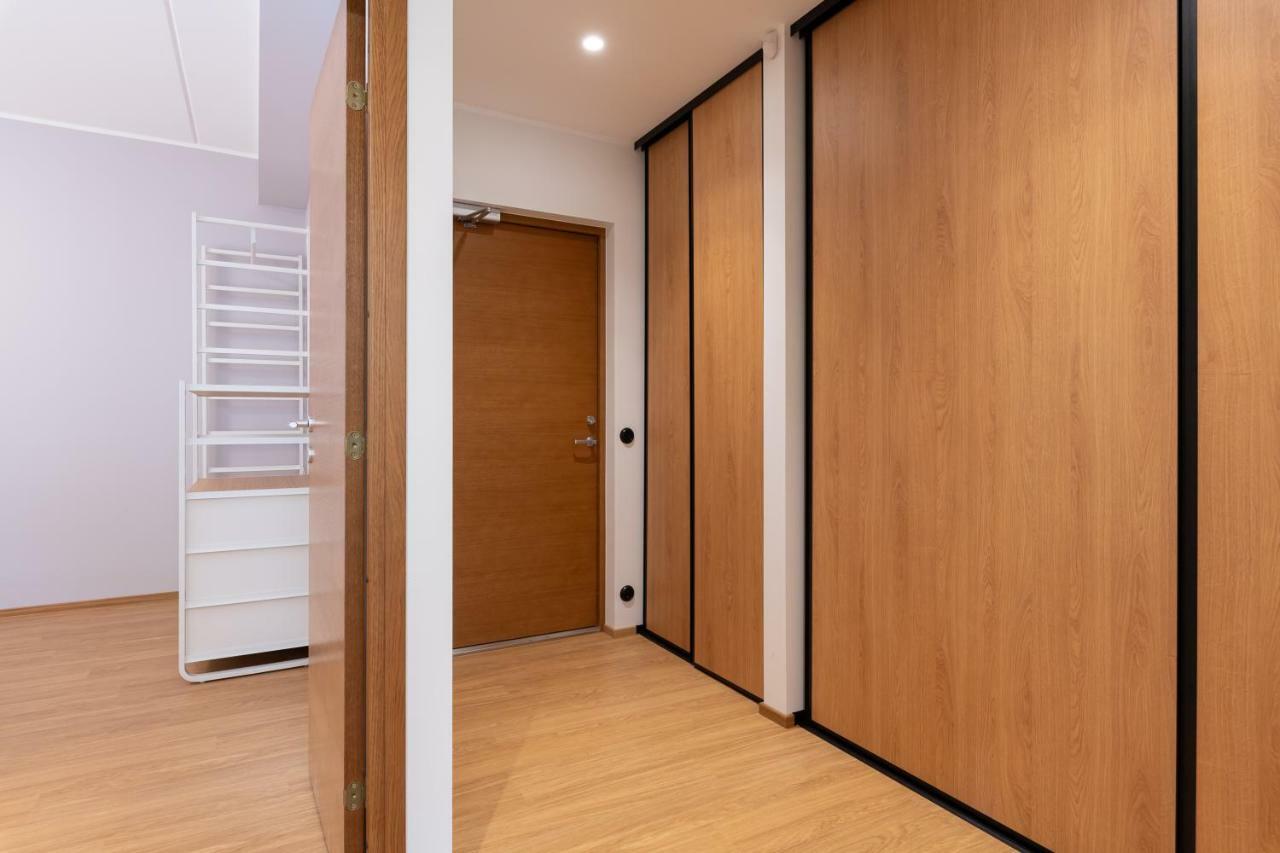 Self-Check-In 2 Bedroom Apartment With A Terrace And Free Parking Tallin Exterior foto